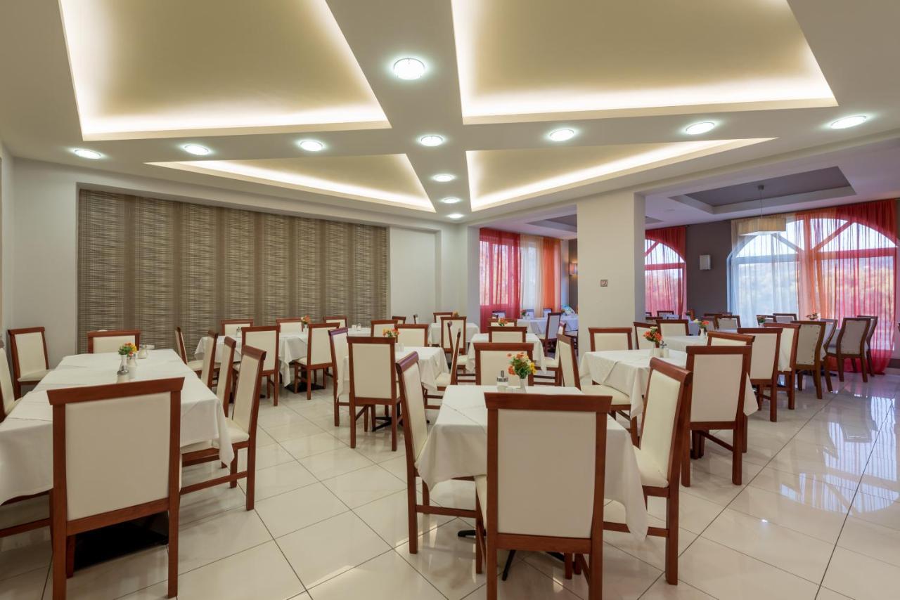 Denny'S Inn Kalamaki  Luaran gambar
