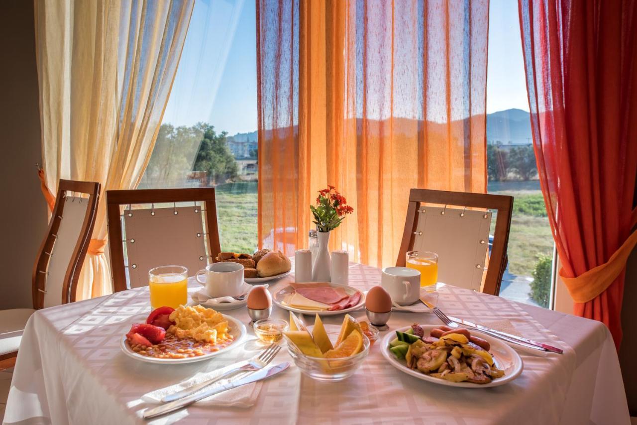 Denny'S Inn Kalamaki  Luaran gambar