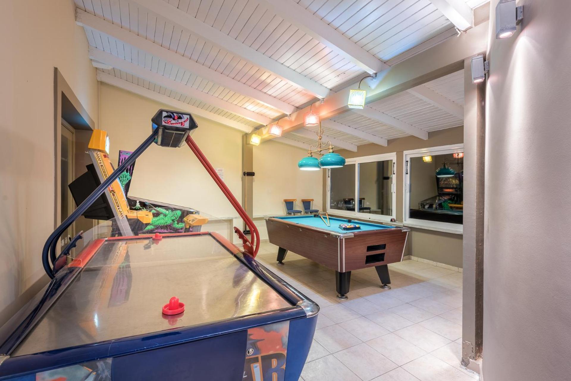 Denny'S Inn Kalamaki  Luaran gambar